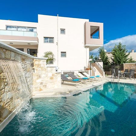 Peris Villa Като Дарацо Екстериор снимка
