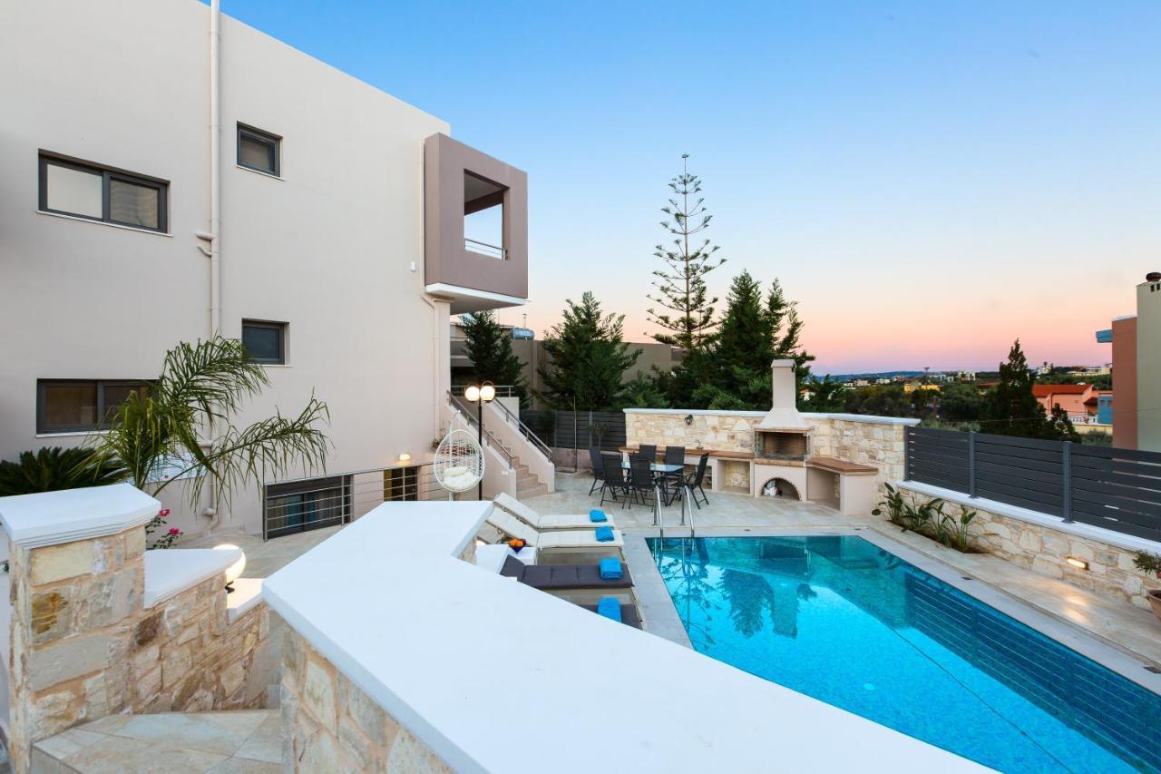 Peris Villa Като Дарацо Екстериор снимка