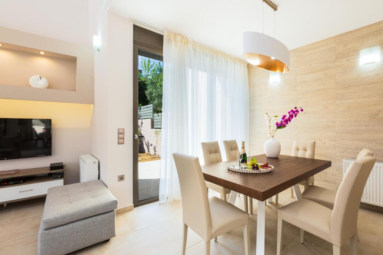 Peris Villa Като Дарацо Екстериор снимка