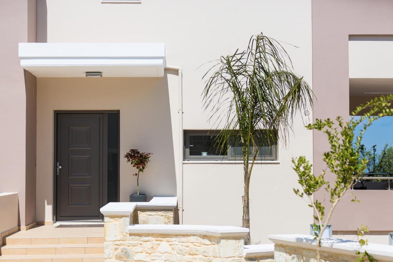 Peris Villa Като Дарацо Екстериор снимка