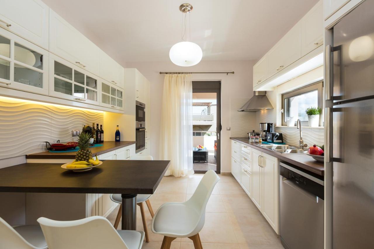 Peris Villa Като Дарацо Екстериор снимка