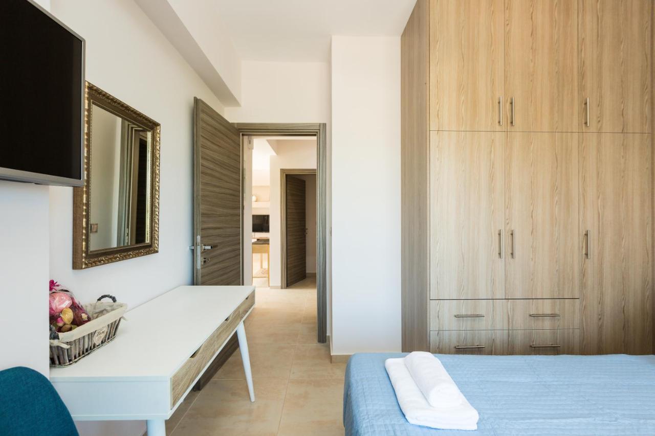 Peris Villa Като Дарацо Екстериор снимка