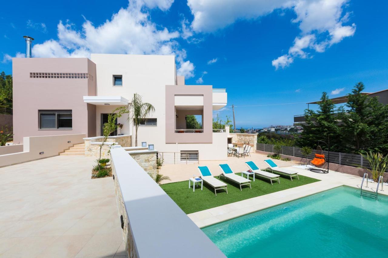 Peris Villa Като Дарацо Екстериор снимка